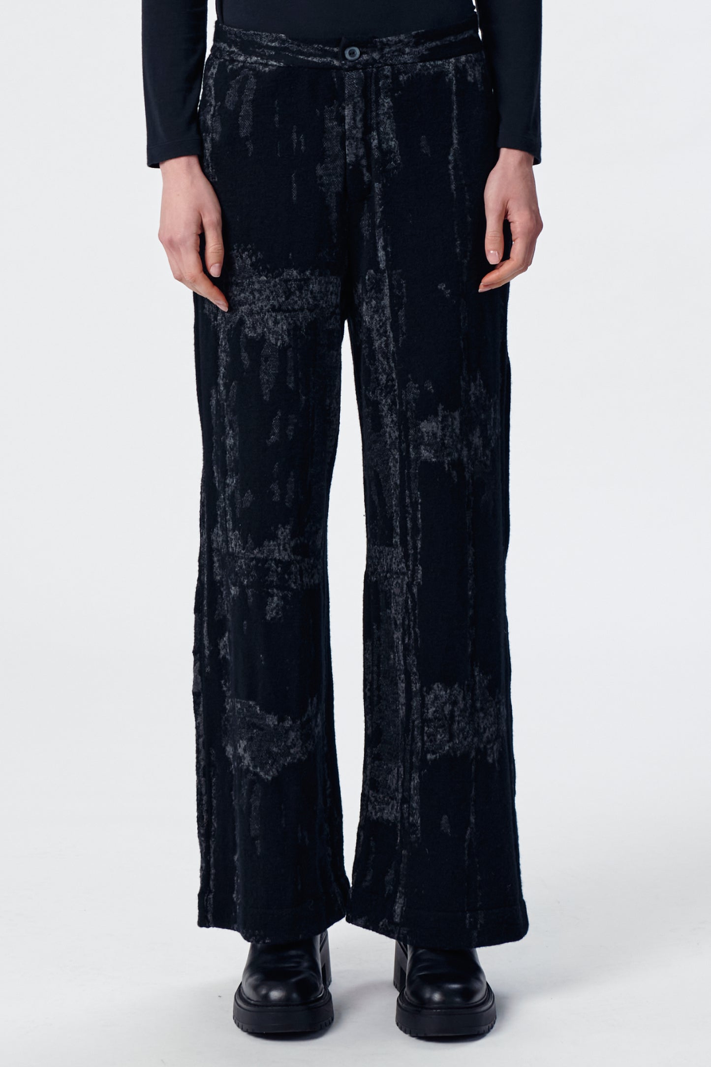 Black trousers Pattern